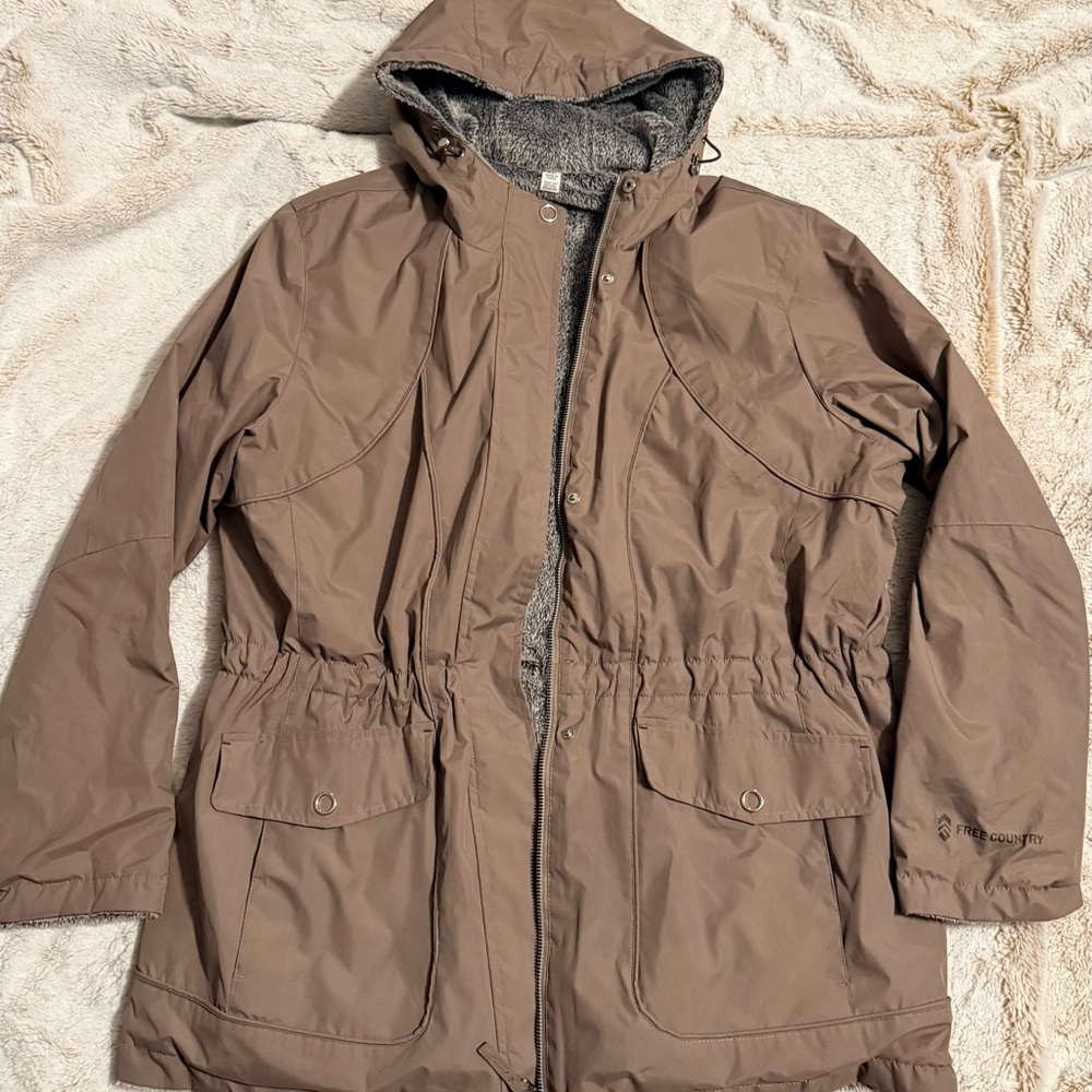 Free Country Women’s insulated Raincoat